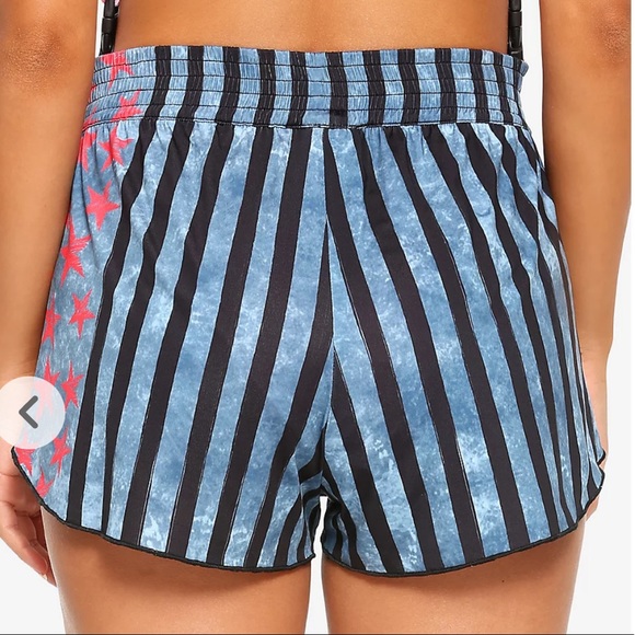 DC Comics Birds Of Prey Harley Quinn Shorts and tattoo tights from party city - Picture 3 of 8